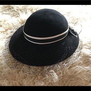 EUC-Vintage Felt Hat w/Veil